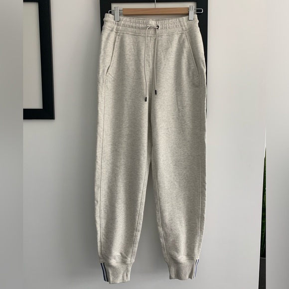 KIT+ACE Heather Gray 100% Cotton Jogger Pants - Picture 1 of 8